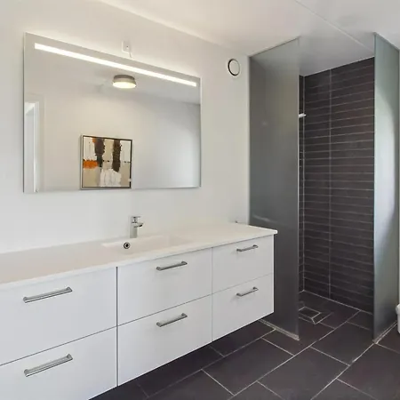 Stefani - 2km From The Sea By Interhome